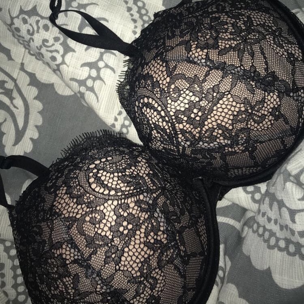BRAND NEW Victoria’s Secret Bombshell Bra